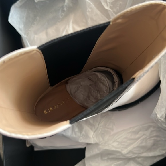Coach Alexa Leather Bootie in Chalk/Black, Size 11 New in Box - Picture 12 of 16